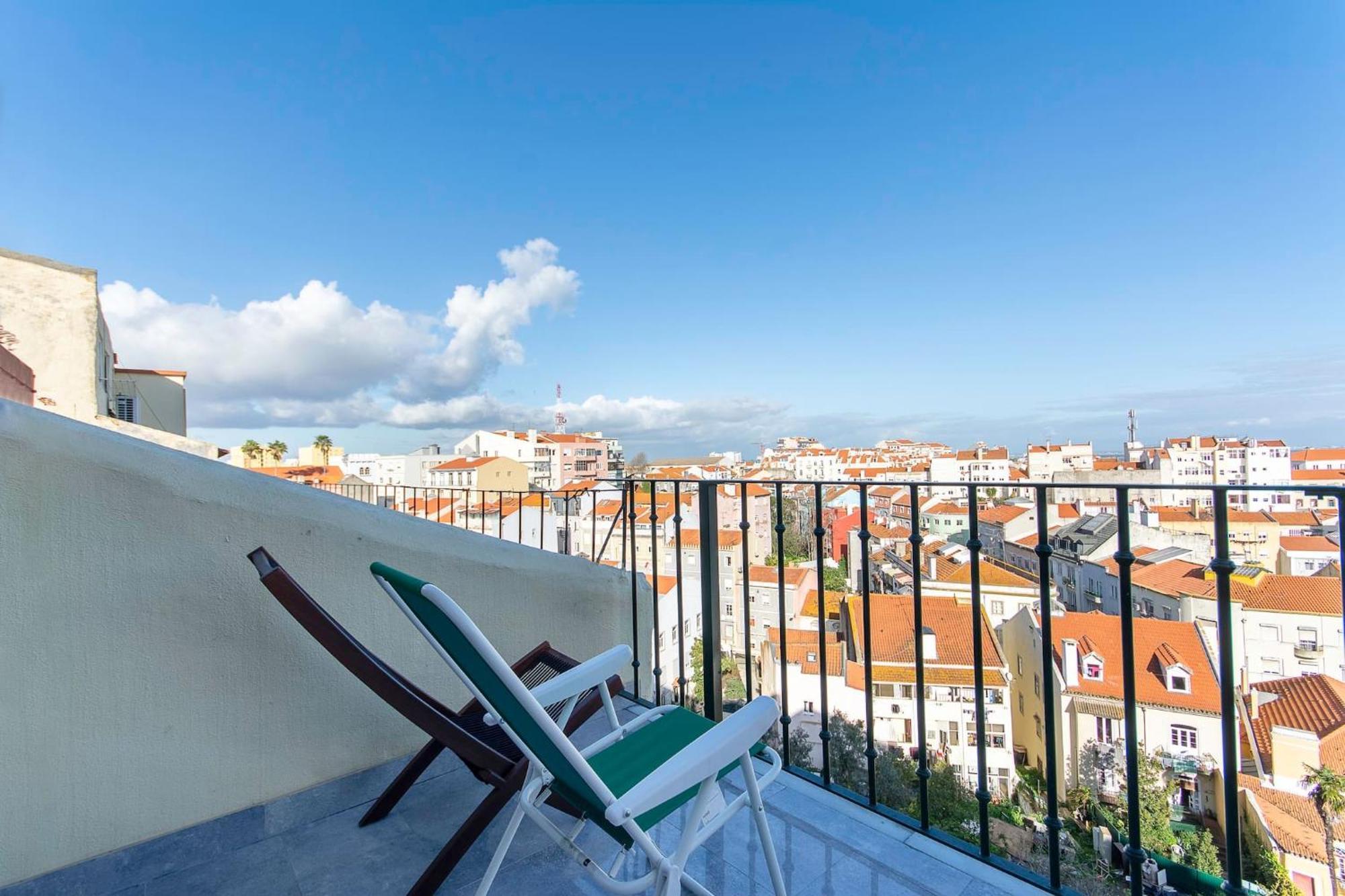 Amidst The Rooftops Of Lisbon Lisboa Exterior foto